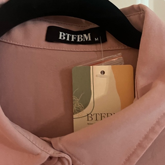 NWT’s Pink Two Piece Set - Picture 2 of 6